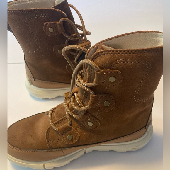 Sorel Kids SZ 2 brown Explorer boots waterproof like new - Picture 5 of 15